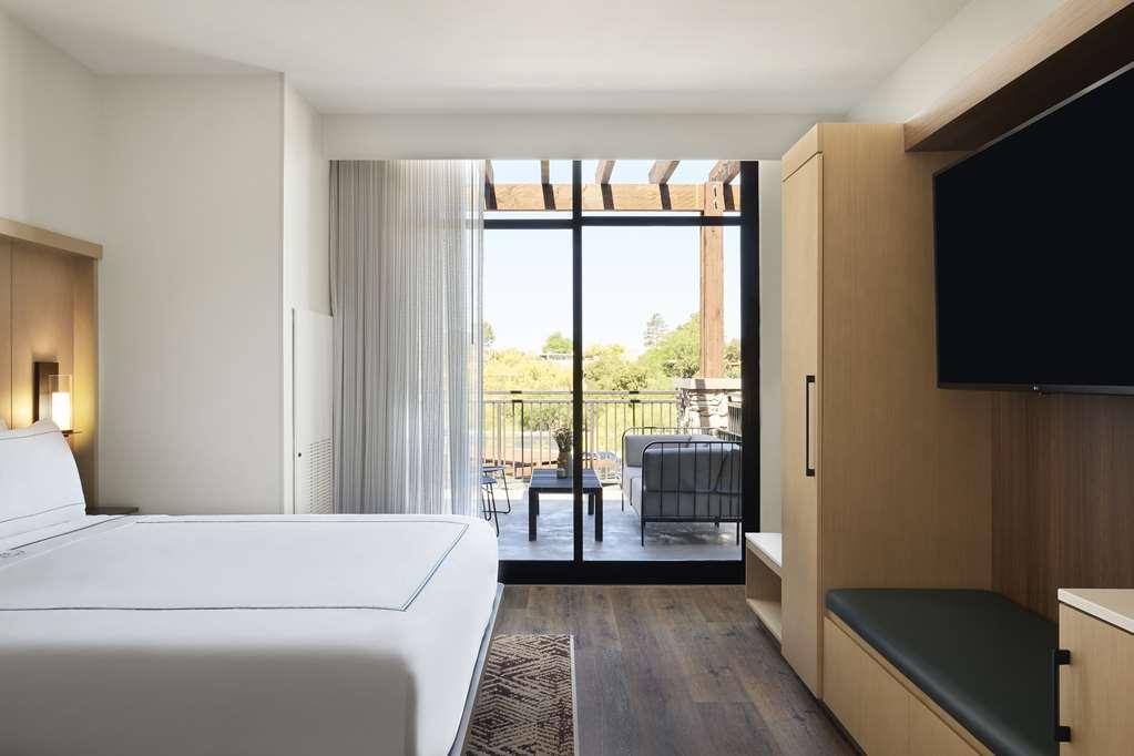 The Eddy Hotel Tucson, Tapestry Collection By Hilton Номер фото